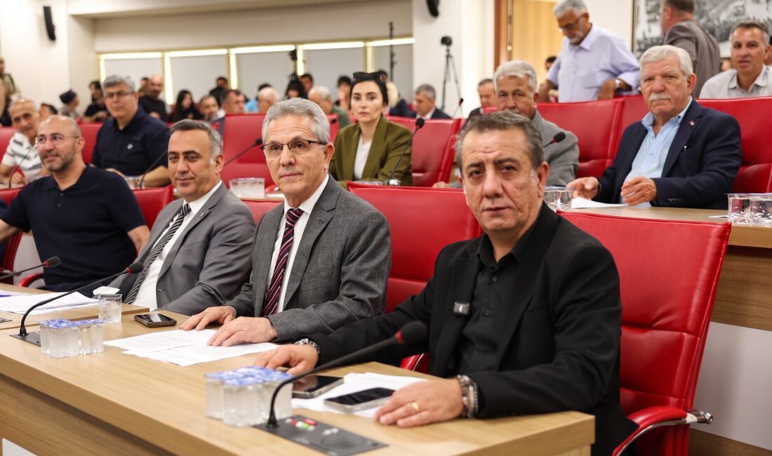 Efeler Belediye Başkanı Anıl Yetişkin, Aydın Büyükşehir Belediye Meclisi’nde hesap