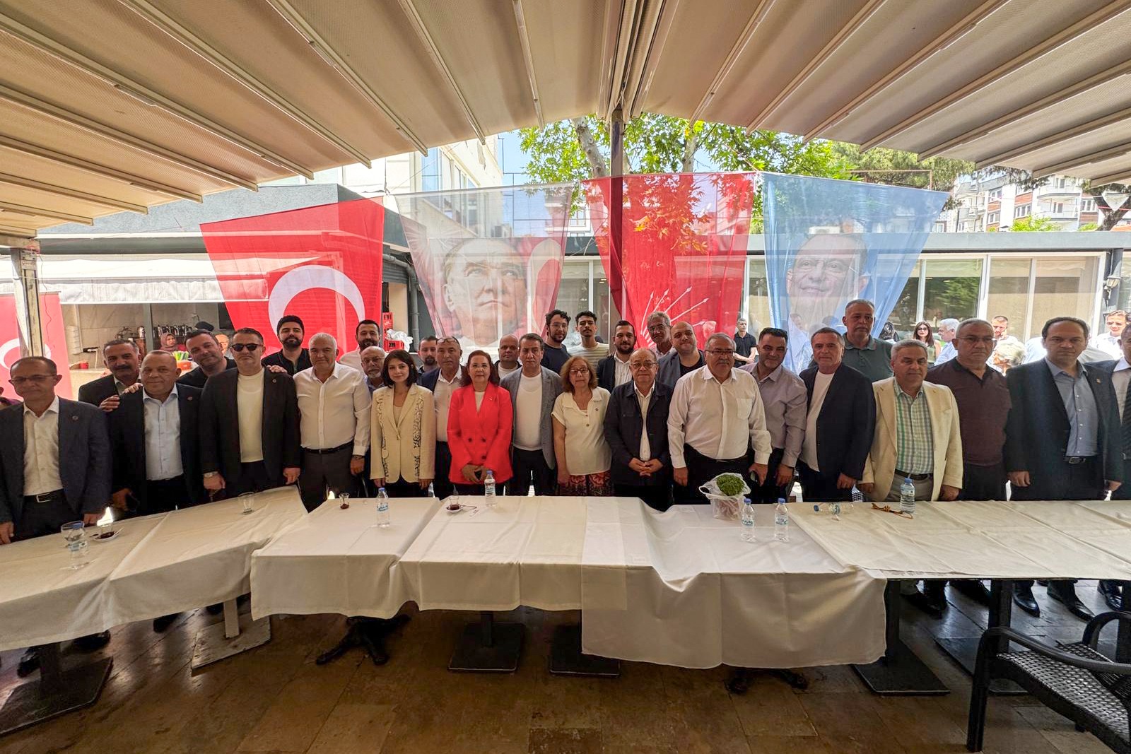 Efeler Belediye Başkanı Anıl Yetişkin, Menderes Park’taki bayramlaşma programında birlik,