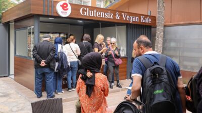 Efeler Belediyesi tarafından hizmete açılan Glutensiz & Vegan Kafe, 9
