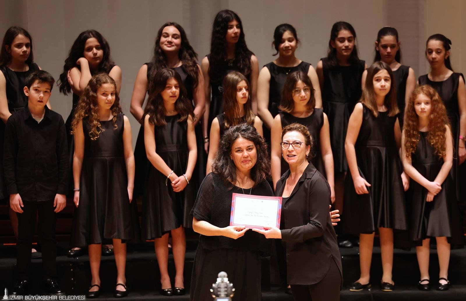 İzmir Uluslararası Çoksesli Korolar Festivali başladı. 70 koro ve 2