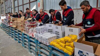 Manisa Büyükşehir Belediyesi, sosyal belediyecilik anlayışı doğrultusunda ihtiyaç sahibi vatandaşlara