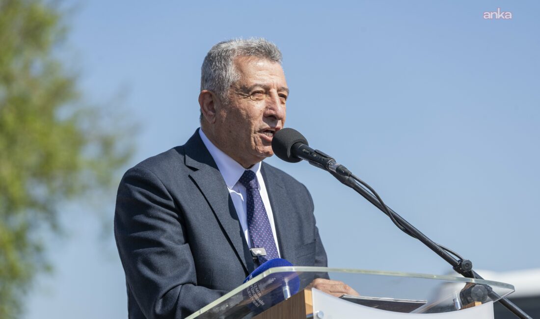 Güzelbahçe’de Başkan Günay ve eski başkan İnce gözaltına alındı! İzmir'de Jandarma'nın Güzelbahçe Belediyesi'ne yönelik operasyonunda Güzelbahçe Belediye Başkanı Mustafa