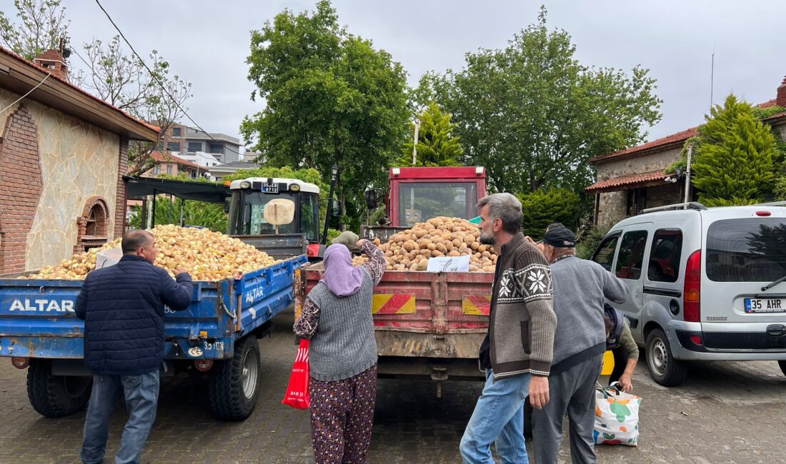 Güzelbahçe’de üreticiye destek, vatandaşa ücretsiz patates ve soğan dağıtımı Güzelbahçe Belediyesi, üreticinin elinde kalan 5 ton patates ve soğanı