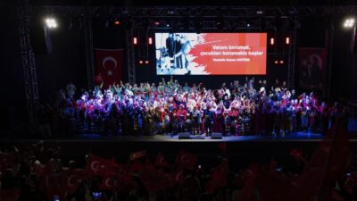 Balçova’da 19 Mayıs kutlamaları zeybek gösterileri, halk dansları ve konserlerle