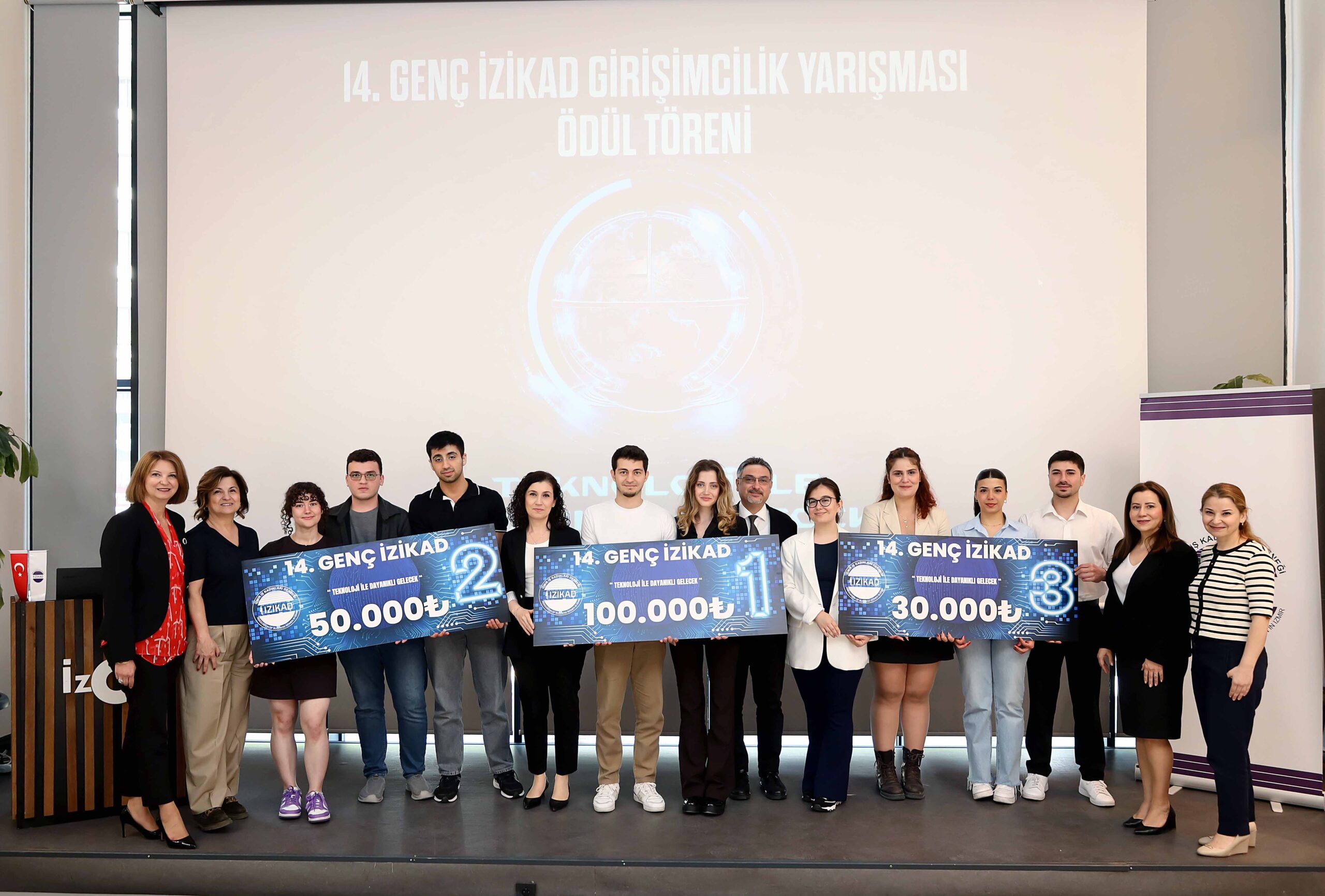 İzmir İş Kadınları Derneği İZİKAD genç girişimcileri desteklemek ve toplumsal