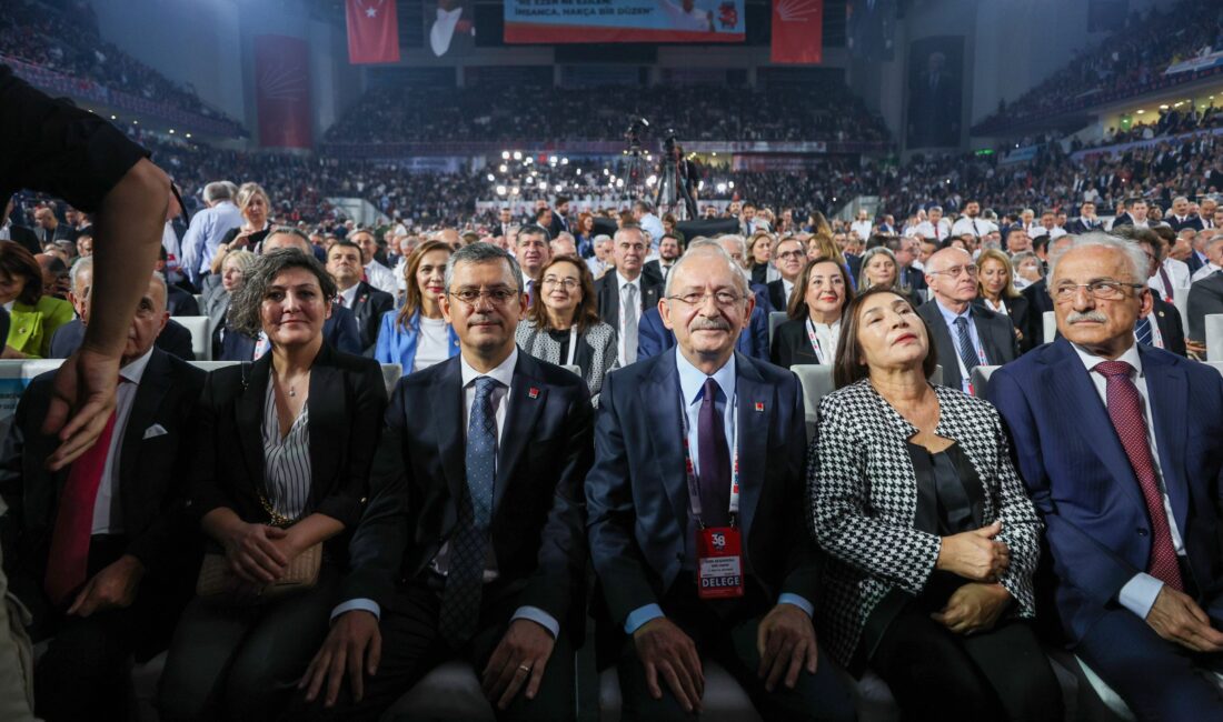 CHP yönetimine yönelik verilen “mutlak butlan” kararına karşı Türkiye genelinde