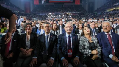 CHP yönetimine yönelik verilen “mutlak butlan” kararına karşı Türkiye genelinde