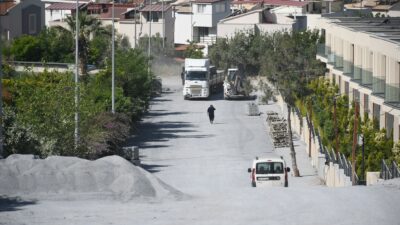 Kuşadası Belediyesi, kent genelindeki üstyapı yatırımlarına aralıksız devam ediyor. Karaova