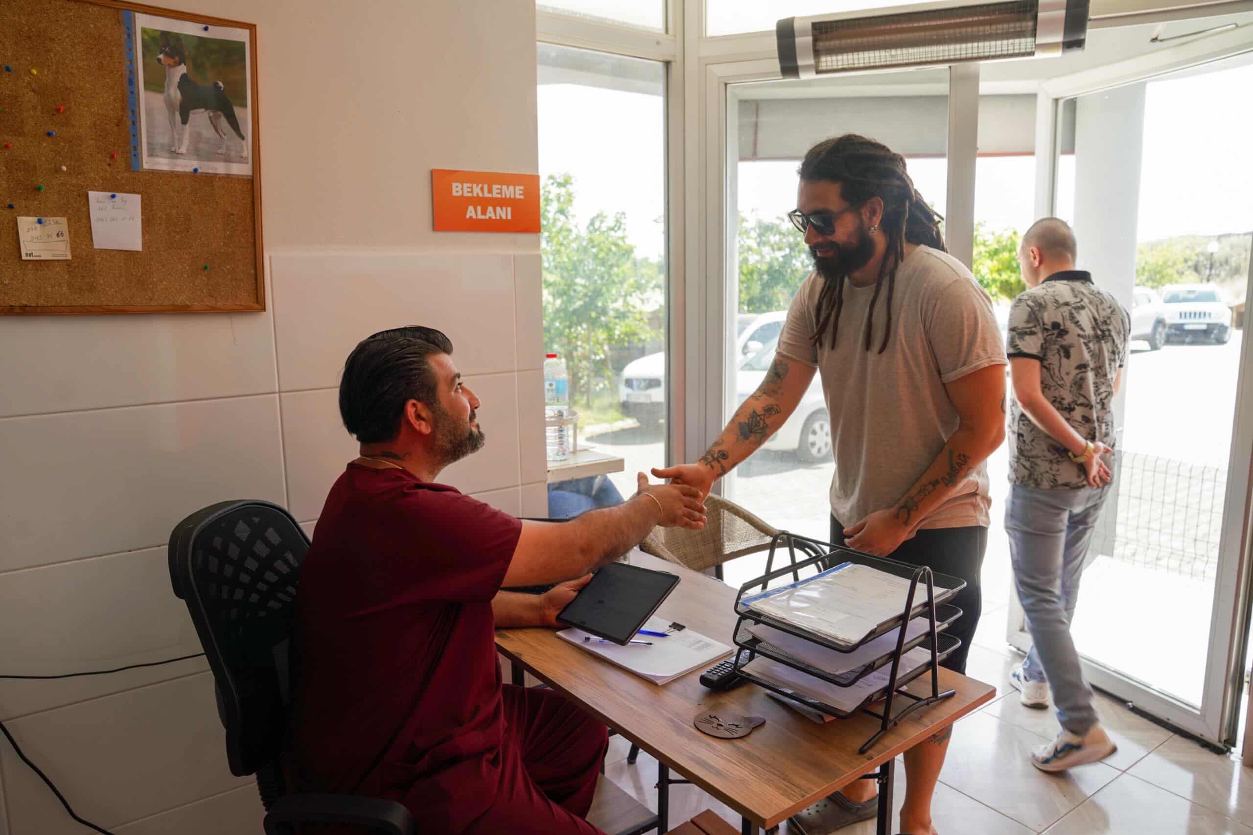 Seferihisar Belediyesi, Veteriner İşleri Müdürlüğü’nde hayata geçirdiği dijital sistemle kağıt