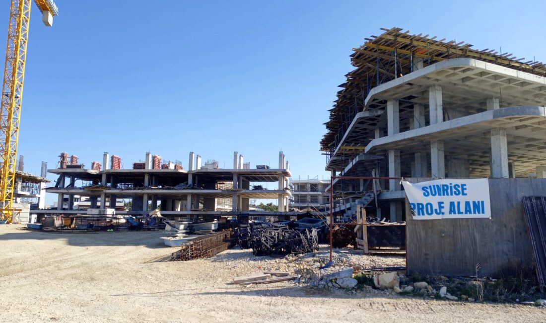 Çeşme Çevre Derneği’nden “NOA Sunrise” tepkisi: “Kıyılar beton yığınına dönüşüyor!” Çeşme Çevre Derneği, Ayasaranda bölgesinde yapımı süren “NOA Sunrise” projesine
