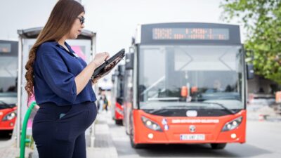 ESHOT şoförü Saide Şirin Kurtkafa, hamilelik sürecinde hareket memurluğuna geçti.
