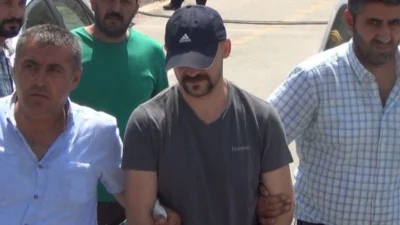 Hakkında 5 yıl kesinleşmiş hapis cezası bulunan komedyen Atalay Demirci,