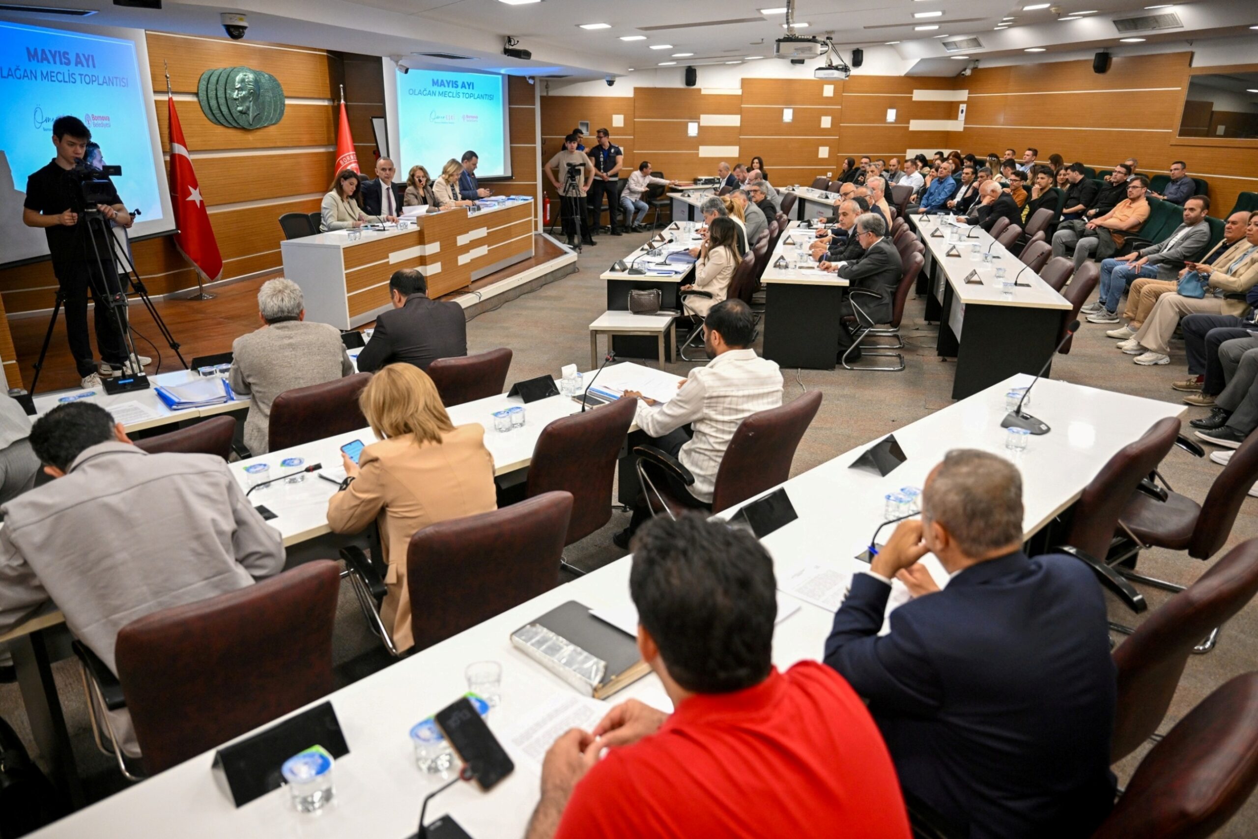 Bornova Belediyesi Meclisi’nde 2025 mali yılı kesin hesabı oy çokluğuyla