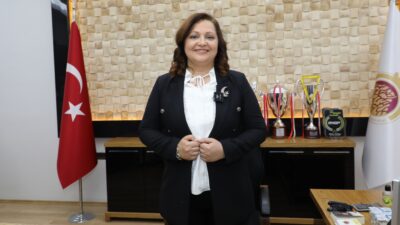 Gazeteci Barış Yarkadaş, Afyonkarahisar Belediye Başkanı Burcu Köksal'ın AKP'ye geçeceğini