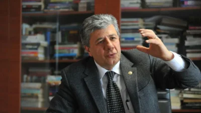 Eski CHP İzmir Milletvekili Mustafa Balbay, CHP’de kurultay için imza