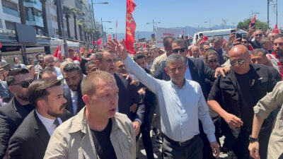 CHP Grup Başkanı Özgür Özel, "mutlak butlan" kararı sonrası İzmir’de