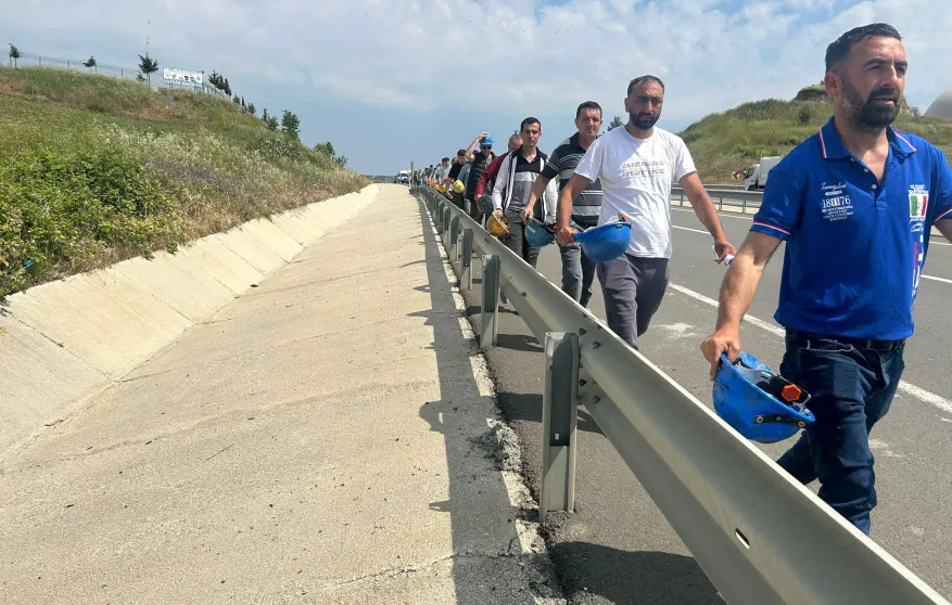 Maden işçileri bayrama direnerek giriyor Üç aydır maaşlarını alamayan Özşen Madencilik işçileri hakları için Keşan
