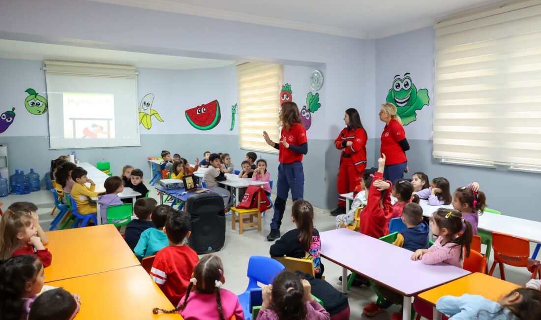 Efeler Belediyesi’nin çocukların eğitim ve sosyal gelişimini desteklemek amacıyla hizmet