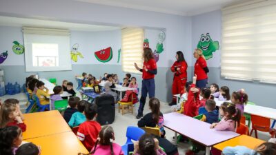 Efeler Belediyesi’nin çocukların eğitim ve sosyal gelişimini desteklemek amacıyla hizmet