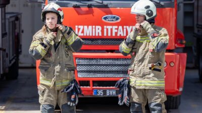 İzmir Büyükşehir Belediyesi’nde göreve başlayan 19 yaşındaki Arda Çellik ile