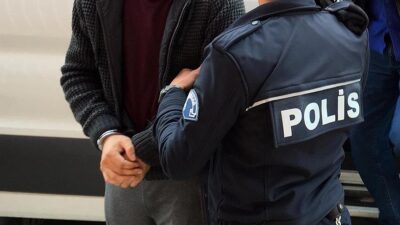 Seferihisar’da “rüşvete aracılık etme” iddiasıyla belediye çalışanı O.K. ve yerel