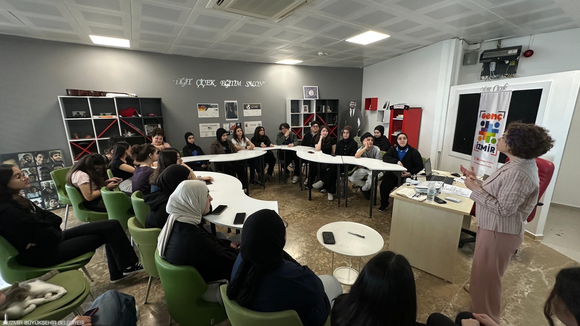 İzmir Büyükşehir Belediyesi, lise öğrencilerine yönelik “Dijital Haklar ve Dijital