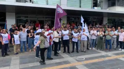 Karşıyaka Belediyesi’nde toplu iş sözleşmesi gerilimi sürüyor. Meclis krizi sonrası