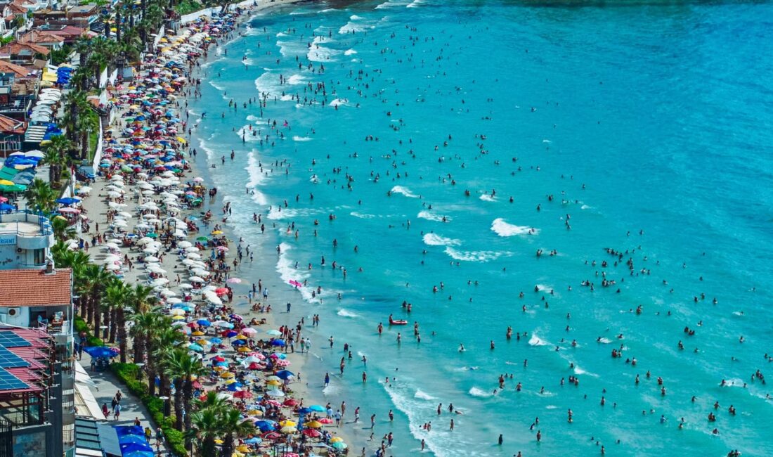 Kuşadası turizm sezonuna hazır… Belediyeden sıkı çalışma Kuşadası Belediyesi Başkan Vekili Tahsin Demirtaş, yetki ve sorumluluklarında olan