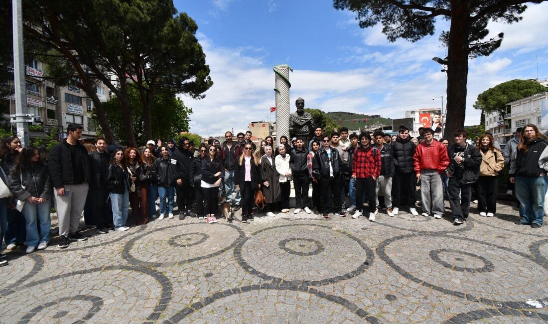 Üniversite öğrencilerine kültür rotası: Bergama ve Ödemiş gezisi düzenlendi İzmir Büyükşehir Belediyesi üniversite öğrencilerine yönelik kültür gezisi düzenledi. İzmirli