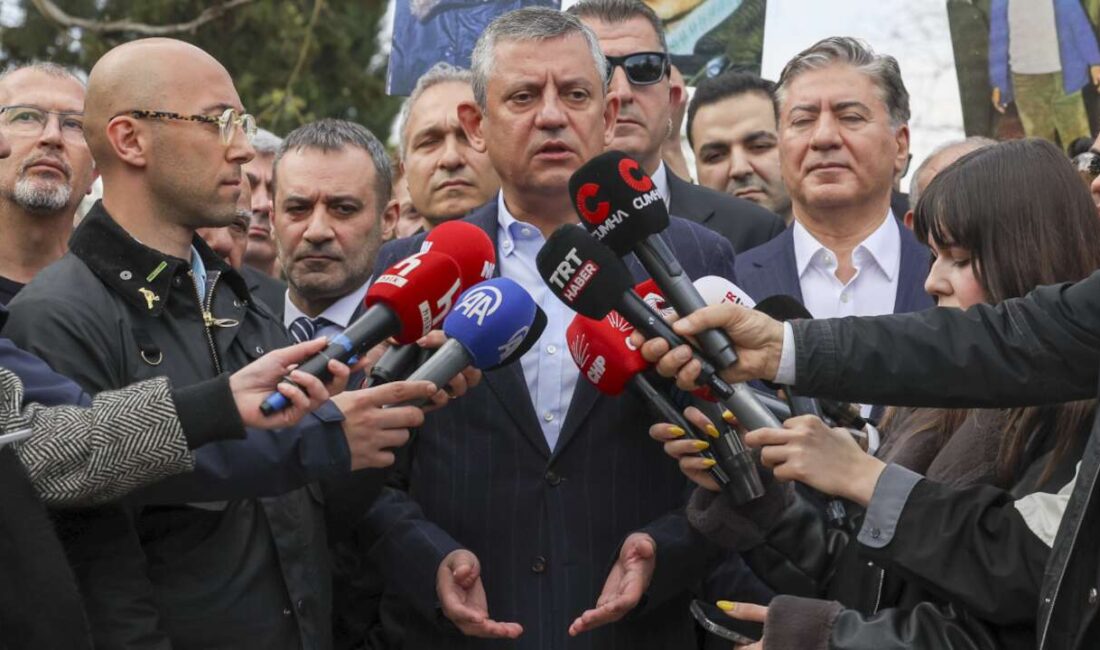 CHP Genel Başkanı Özgür Özel, İzmir’de tutuklu bulunan CHP Ankara