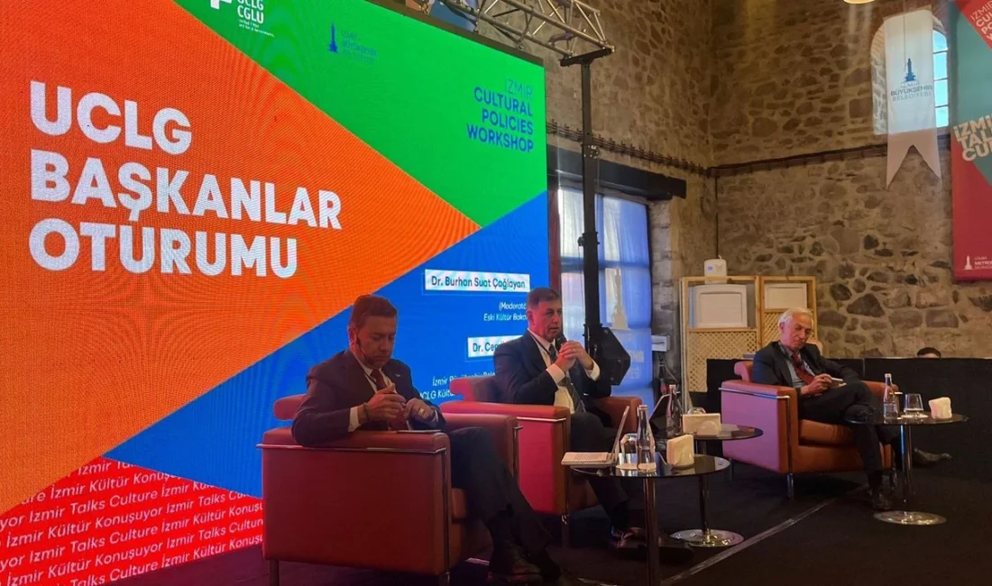 Başkan Tugay’dan dikkat çeken çıkış: Kendi yandaşlarının çıkarı için her şeyi mahvediyorlar! Uluslararası İzmir Kültür Politikaları Çalıştayı’nda açıklamalarda bulunan İzmir Büyükşehir Belediye