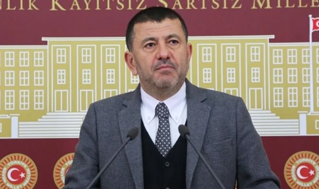 Egeşehir soruşturmasında Ekinci’nin gözaltına alınması sonrası Ağbaba konuştu: Kefil olurum Egeşehir A.Ş. operasyonunda gözaltına alınan Süleyman Ekinci hakkında CHP’li Veli