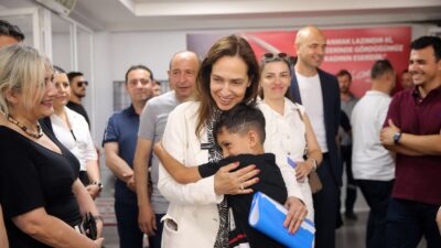 Karşıyaka Belediye Başkanı Yıldız Ünsal, katılımcı yönetim anlayışı doğrultusunda ‘Vatandaş