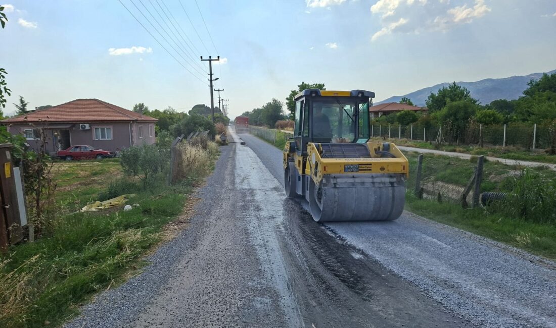 Efeler’de ulaşımı rahatlatacak asfalt hamlesi Efeler Belediyesi, kent genelinde ulaşım altyapısını güçlendirmek amacıyla yol yenileme