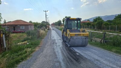 Efeler Belediyesi, kent genelinde ulaşım altyapısını güçlendirmek amacıyla yol yenileme