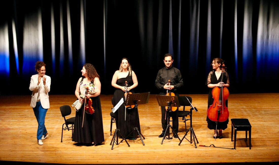 Karşıyaka Oda Orkestrası, ‘Mozart ve Ötesi: Klasikten Tangoya’ konseriyle sezonu
