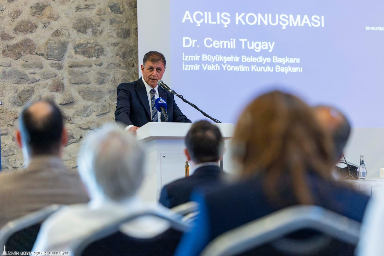 İzmir Büyükşehir Belediye Başkanı Cemil Tugay, kentin uluslararası tanıtımında yeni