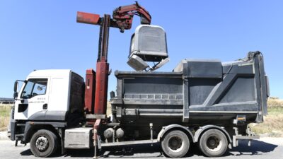Çiğli Belediyesi, ilçe genelinde yürüttüğü çalışmalar kapsamında Harmandalı Mahallesi’nde asfaltlama