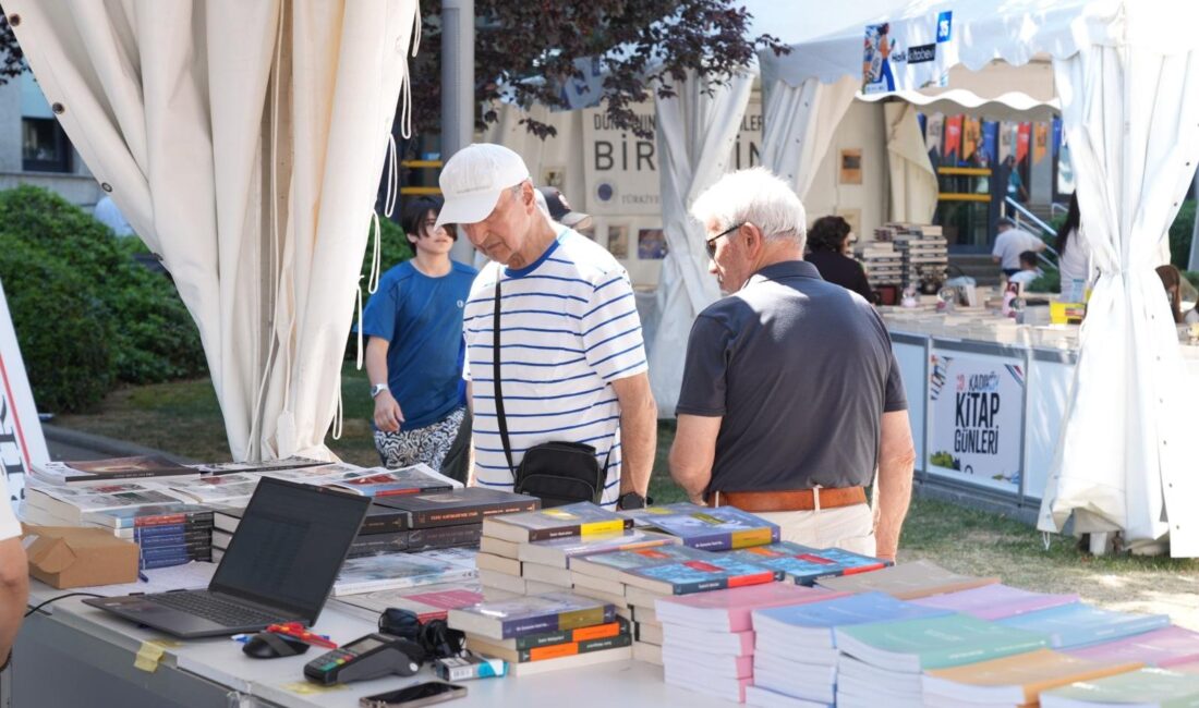 İzmir’in tarihi, kültürü ve kent belleği İstanbullu okullarla buluştu İzmir Kent Kitaplığı, 10. Kadıköy Kitap Günleri’nde yer alarak İzmir’in