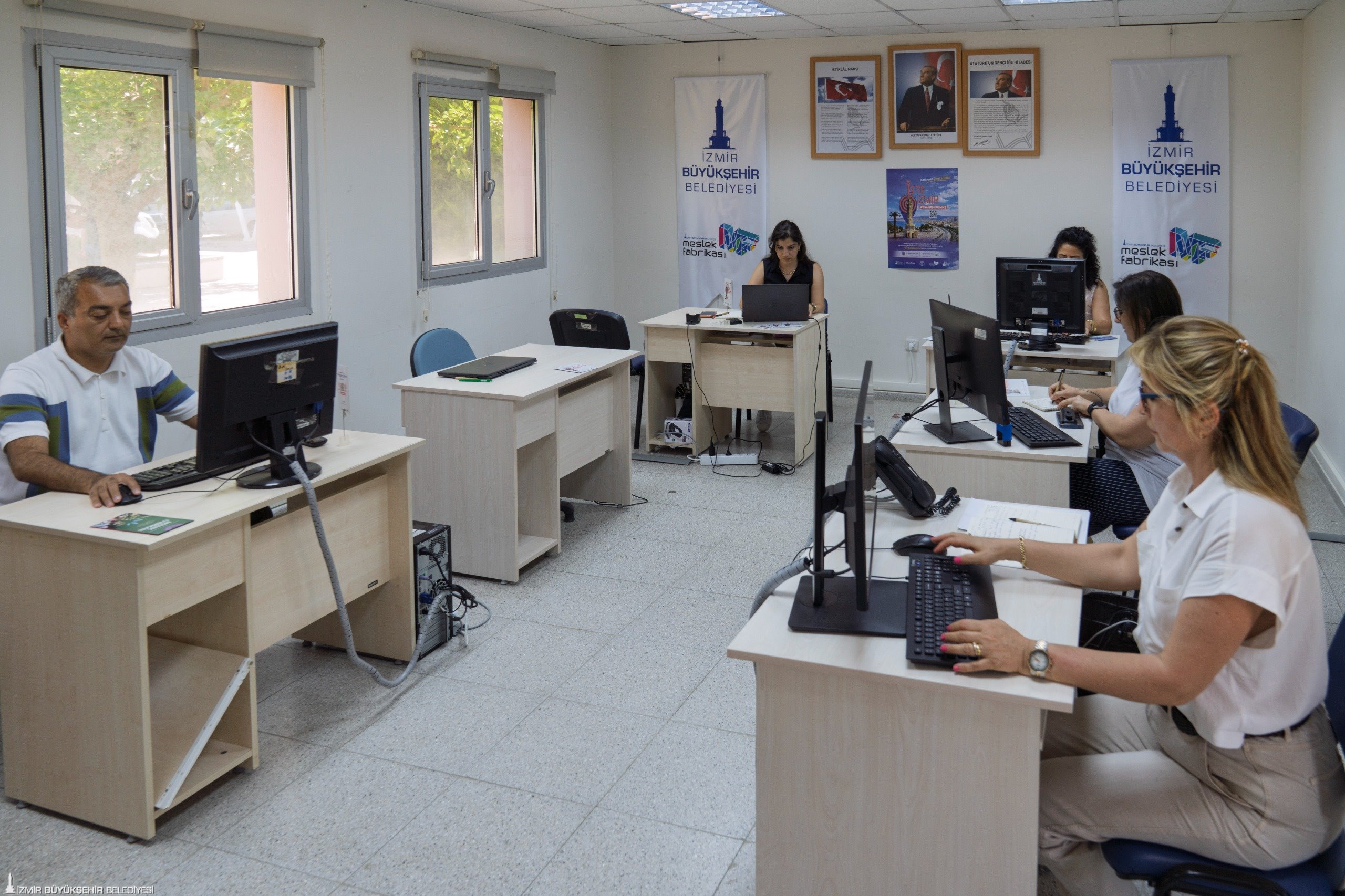 İzmir Büyükşehir Belediyesi Meslek Fabrikası bünyesinde faaliyet gösteren İstihdamı Geliştirme