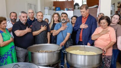Cemil Tugay, Muharrem ayı kapsamında Menemen ve Buca'da düzenlenen aşure
