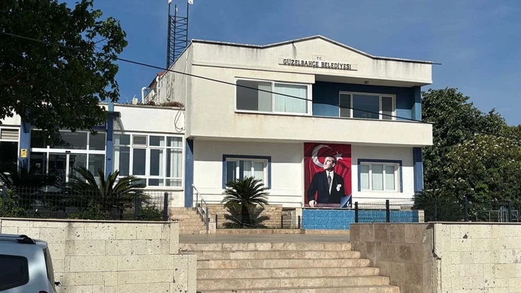 Tutuklanarak görevden uzaklaştırılan Güzelbahçe Belediye Başkanı Mustafa Günay’ın yerine seçilecek