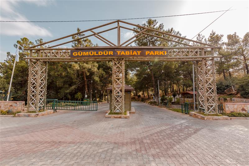 İzmir’in önemli doğal alanlarından Gümüldür Tabiat Parkı, yaklaşık üç yıl