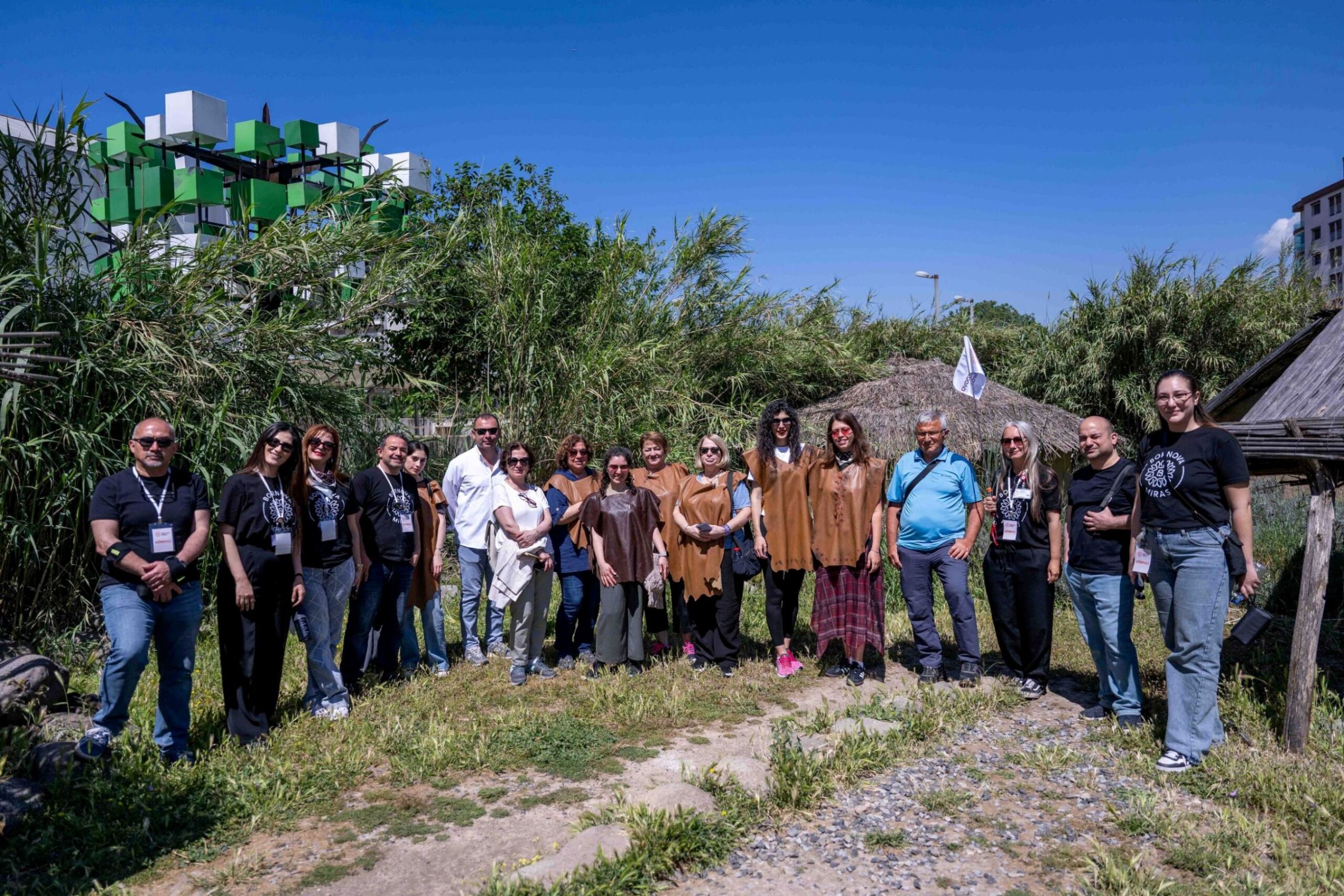 Bornova Belediyesi’nin “Bornova Mirası” etkinlikleri kapsamında Yeşilova ve Yassıtepe höyükleri