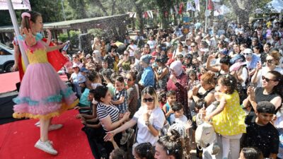 Bornova Belediyesi’nin düzenlediği “Hoş Geldin Yaz 2. Çocuk Şenliği”, Büyükpark’ta