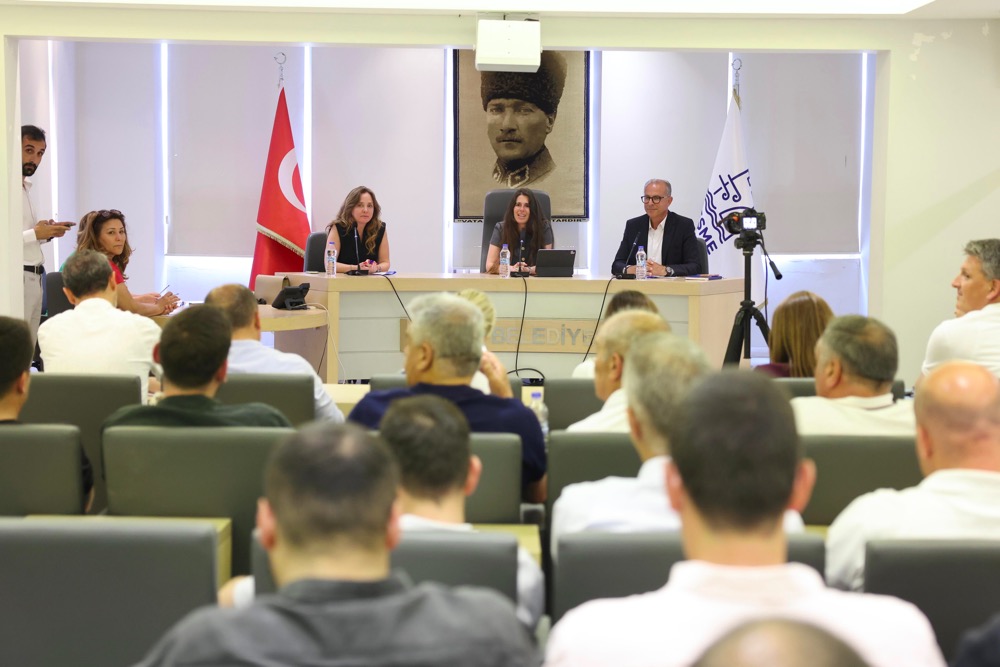 Çeşme Belediyesi, 15 Haziran-15 Eylül arasında ilçe genelinde inşaat faaliyetlerini