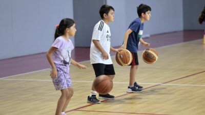 Konak Belediyesi’nin çocuklar ve kadınlara yönelik ücretsiz Yaz Spor Okulları