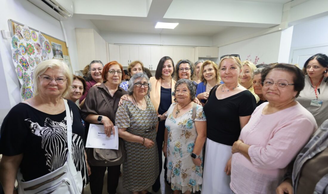 Karabağlar’da ileri yaş bireyler için örnek proje: Nokta Merkezi’nde dönem sonu coşkusu Karabağlar Belediyesi Nokta İleri Yaş Alma Merkezi’nde yürütülen eğitim, sosyal