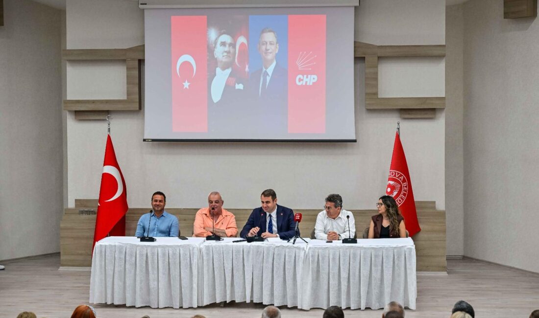 CHP Bornova İlçe Örgütü’nün düzenlediği geniş katılımlı toplantıda, CHP’de mutlak