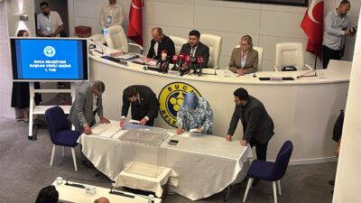 Buca Belediyesi Başkan Vekili seçiminde CHP’li Meclis Üyesi Hüseyin Benzer